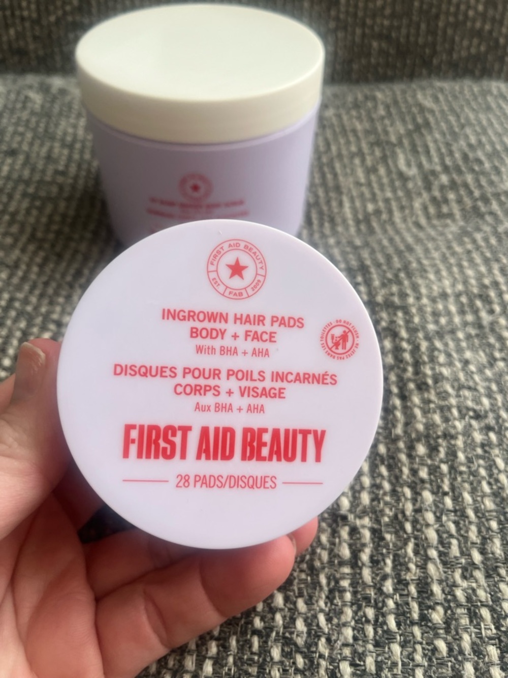 First Aid Beauty Lavender Ingrown Hair Pads & Matching Body Scrub Set - Picture 2 of 3